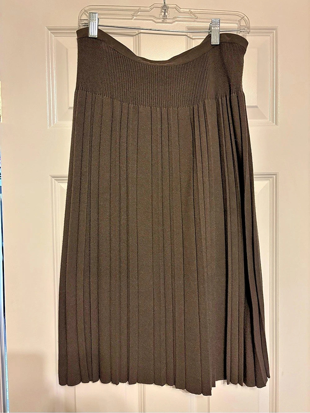 Jones New York Pleated Midi Skirt Gray Large Like New